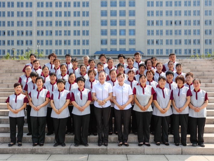 美汐員工風采_東北大學(xué)秦皇島分校